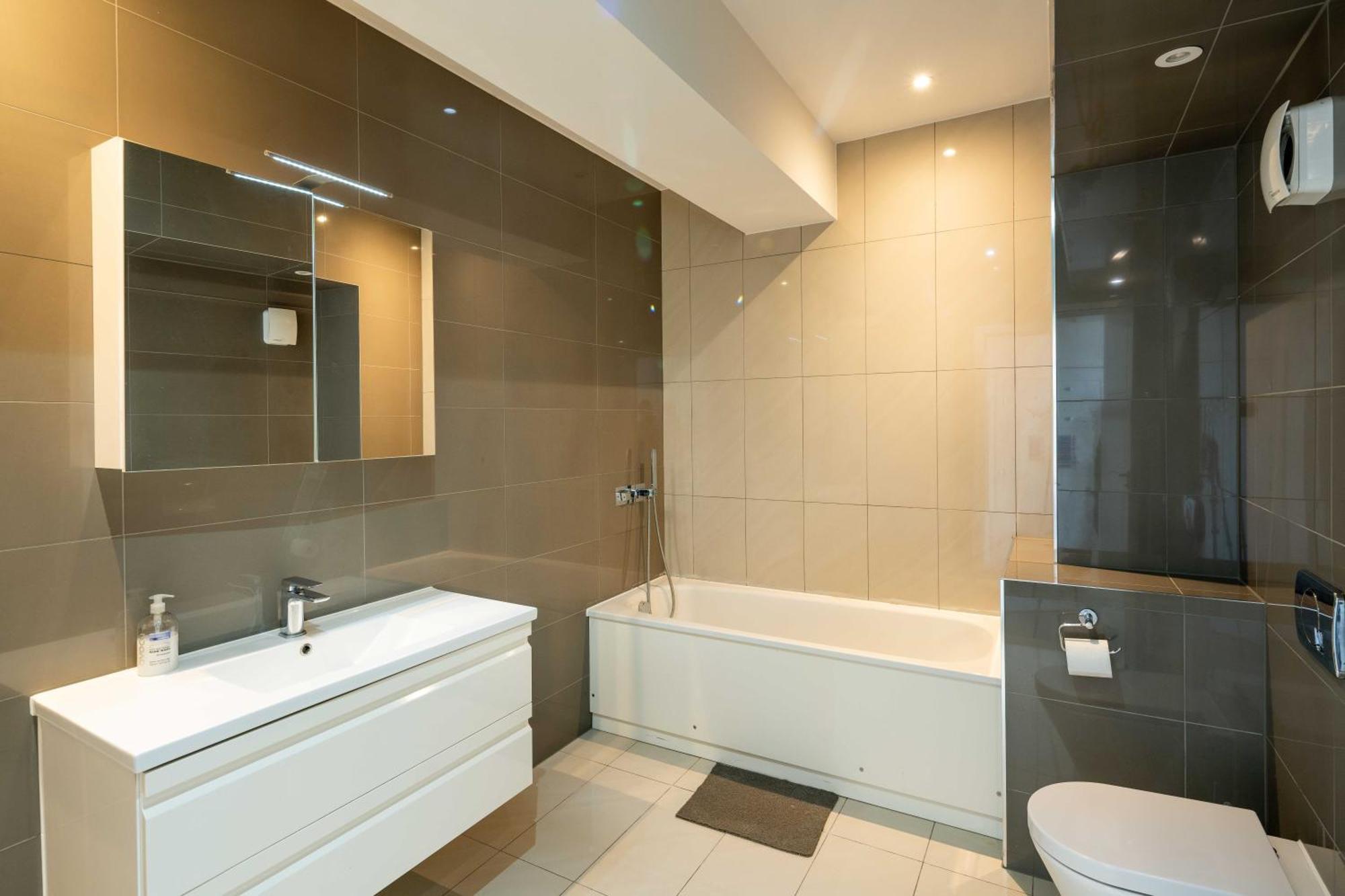 Equitable Hotel Лондон Экстерьер фото