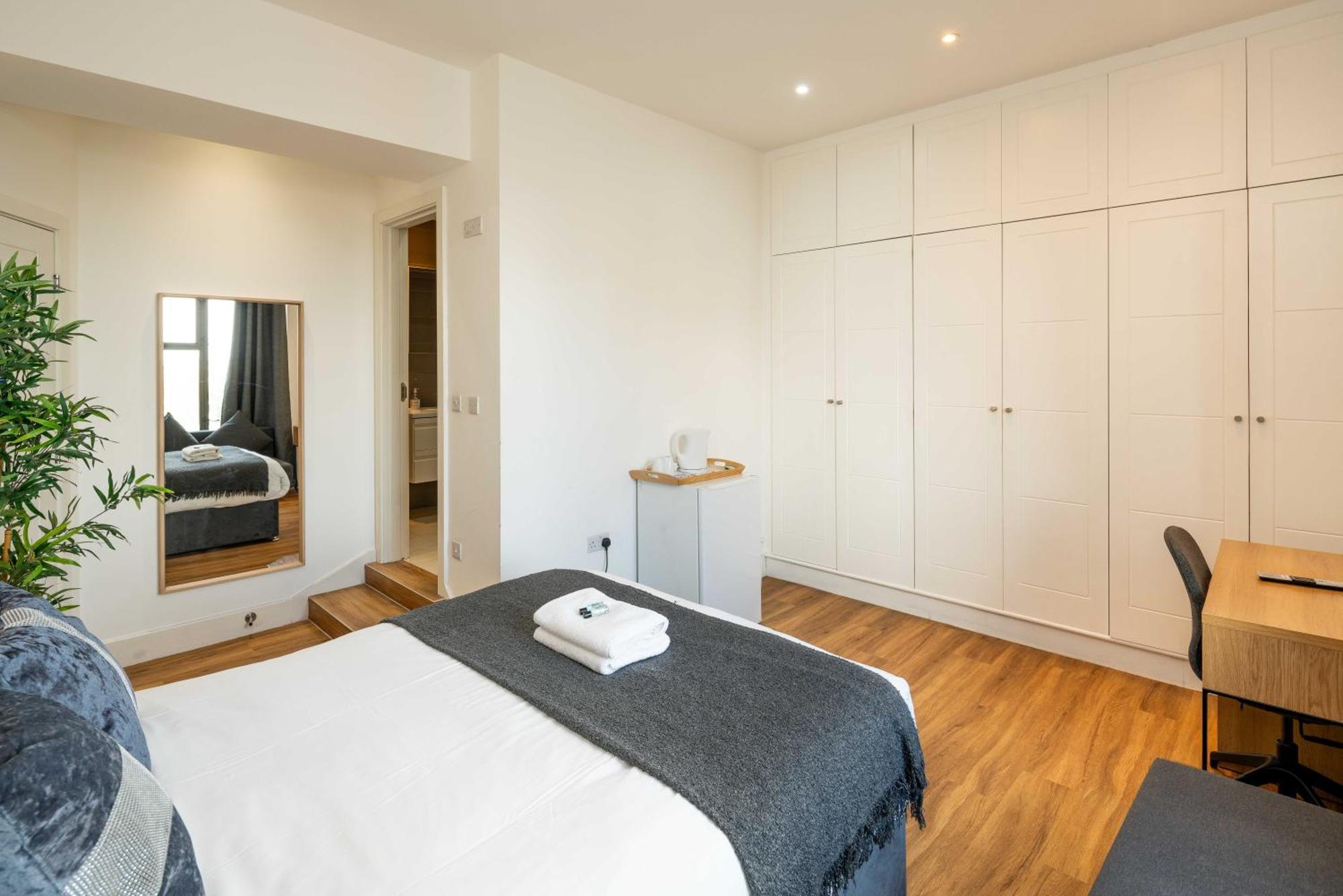 Equitable Hotel Лондон Экстерьер фото